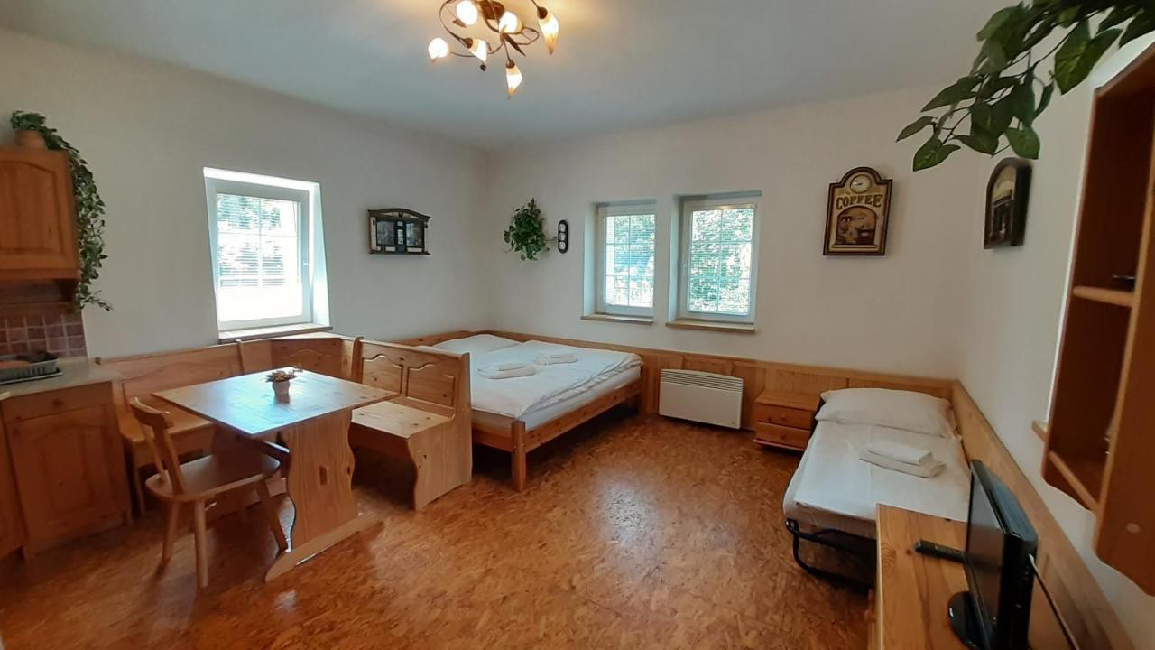 Resort Chribska Apartmany Adri Екстер'єр фото