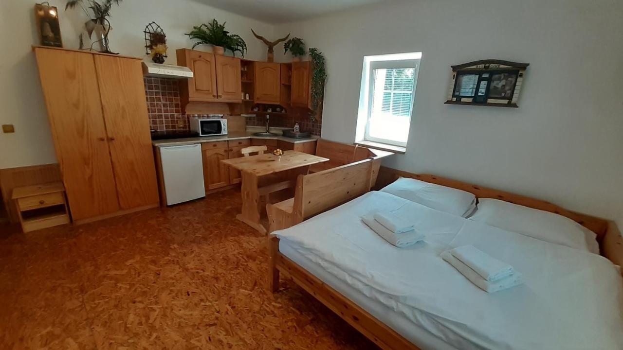 Resort Chribska Apartmany Adri Екстер'єр фото