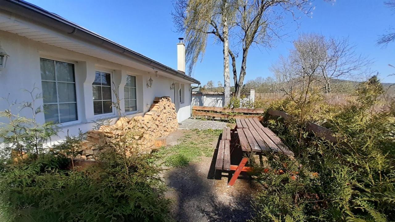 Resort Chribska Apartmany Adri Екстер'єр фото