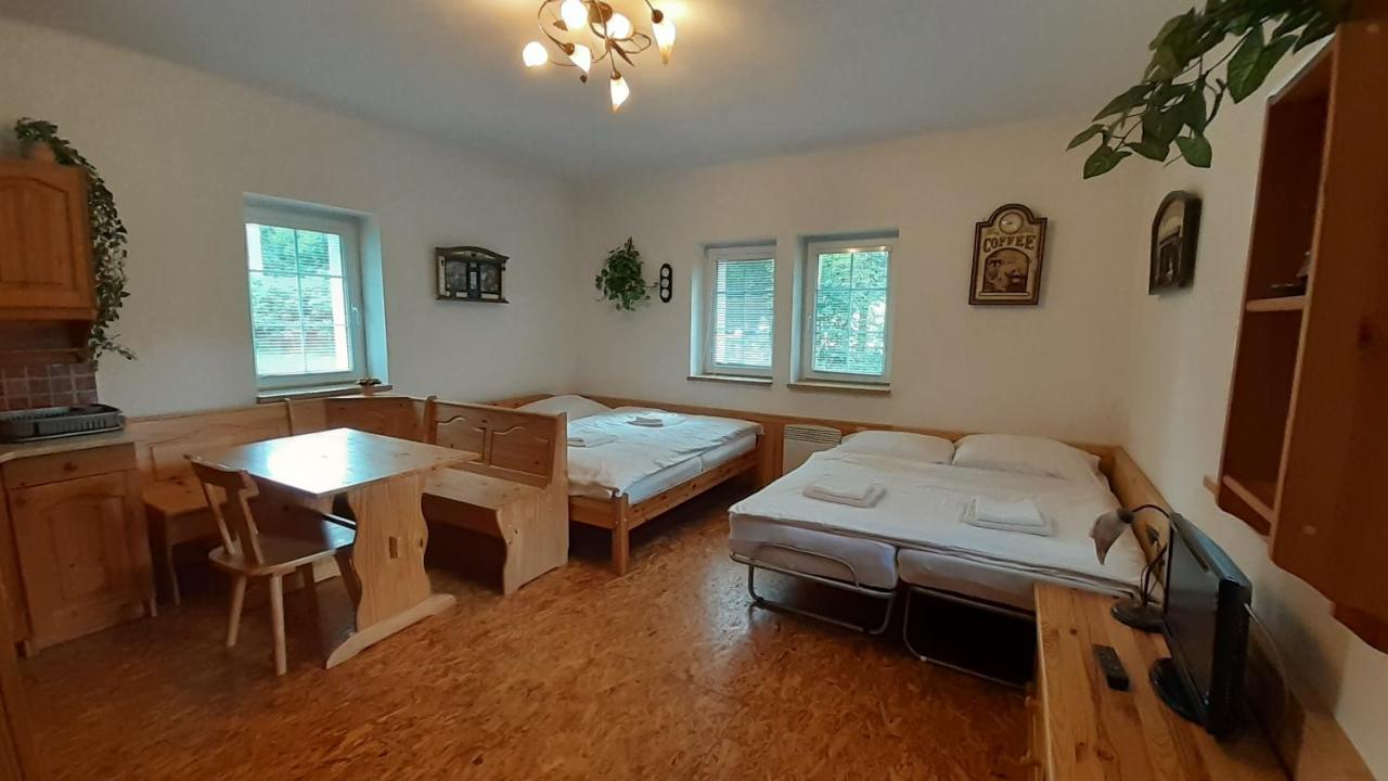 Resort Chribska Apartmany Adri Екстер'єр фото