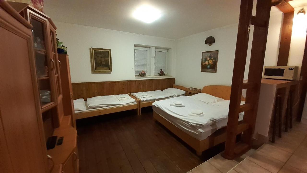 Resort Chribska Apartmany Adri Екстер'єр фото