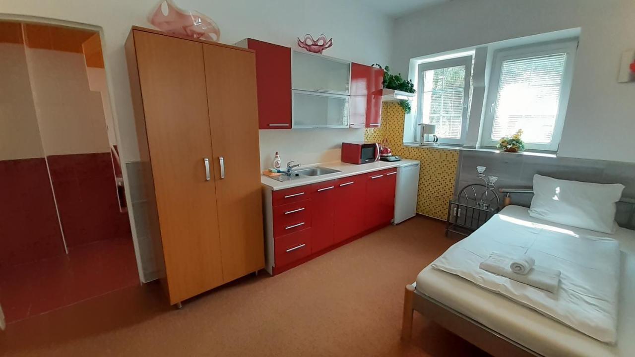 Resort Chribska Apartmany Adri Екстер'єр фото