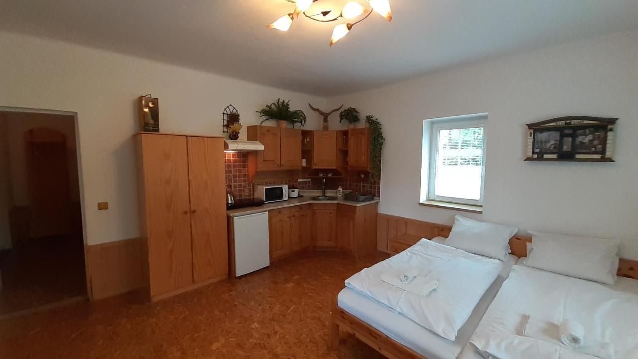 Resort Chribska Apartmany Adri Екстер'єр фото
