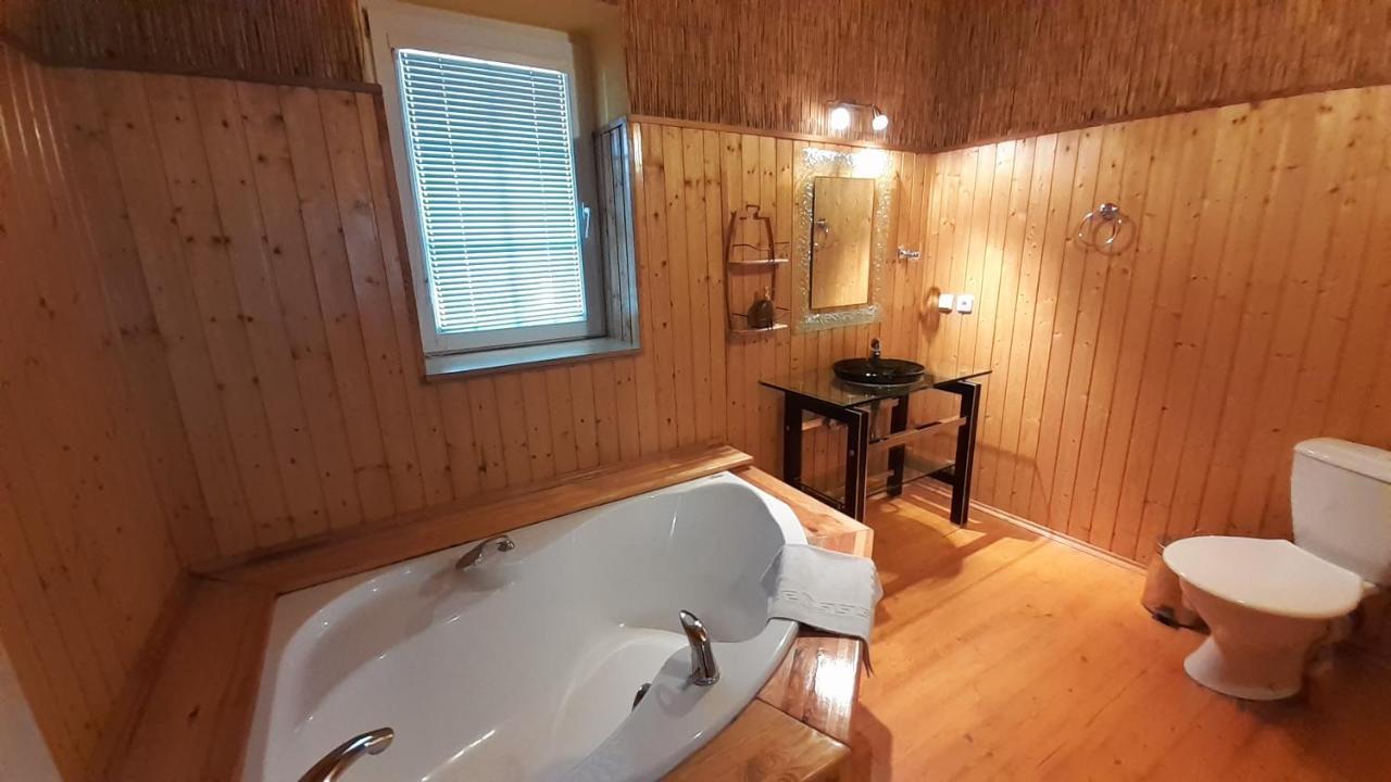 Resort Chribska Apartmany Adri Екстер'єр фото